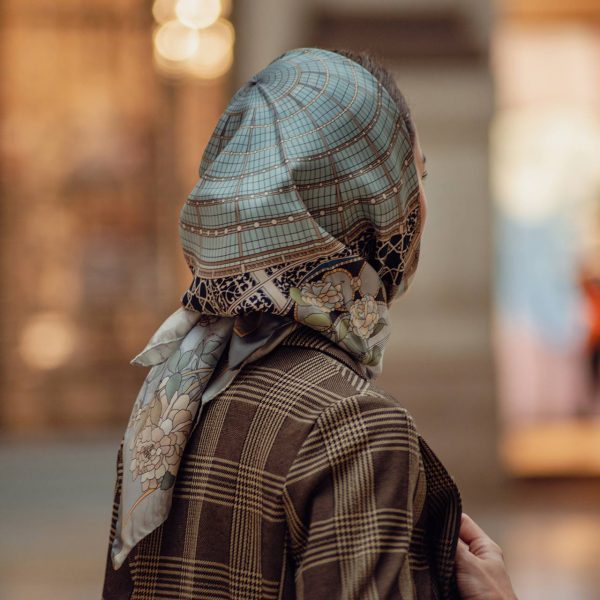 The Rising City -90x90 Scarf